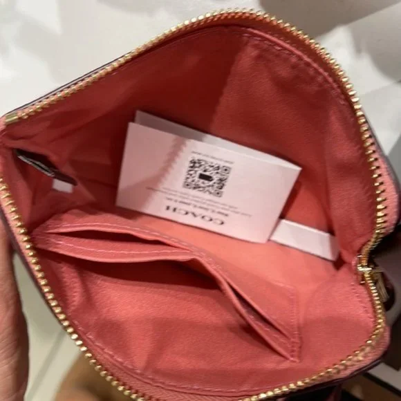 Coach Corner Zip Wristlet Gold / Taffy Leather - Picture 5 of 8